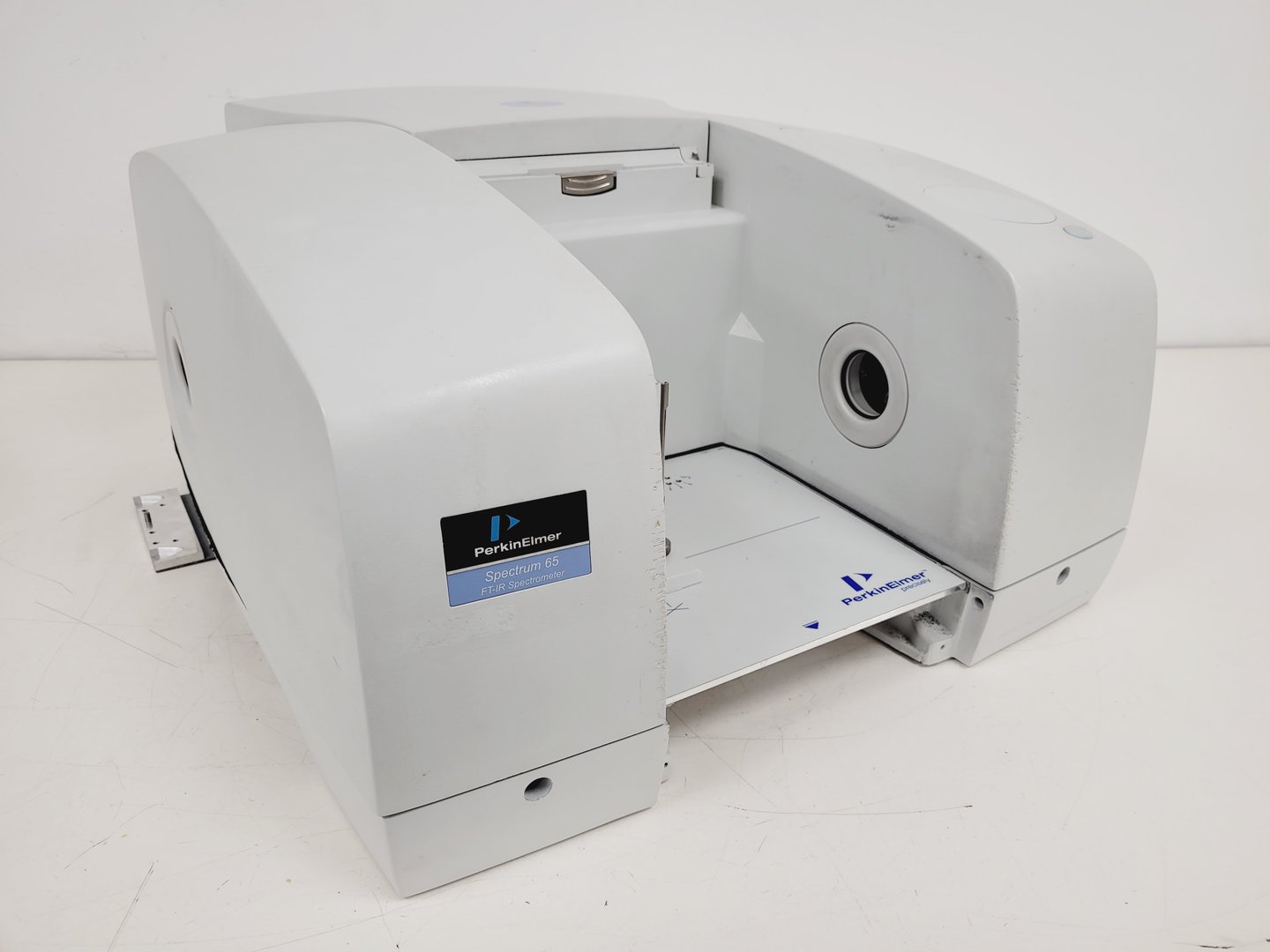 Image of Perkin Elmer Spectrum Spotlight 150 FT-IR Microscope & Spectrum 65 Spectrometer 