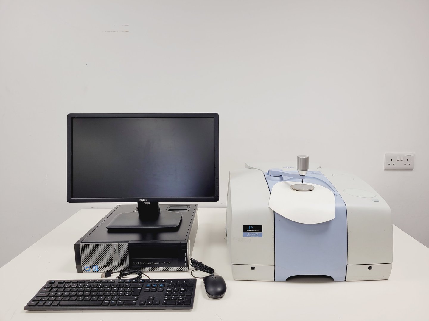 Image of Perkin Elmer Spectrum Spotlight 150 FT-IR Microscope & Spectrum 65 Spectrometer 