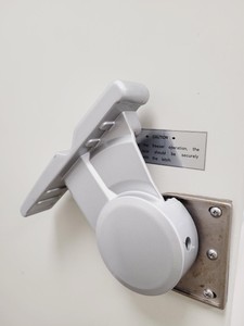 Thumbnail image of Sanyo MDF-U32V Ultra Low Temperature Freezer  Lab