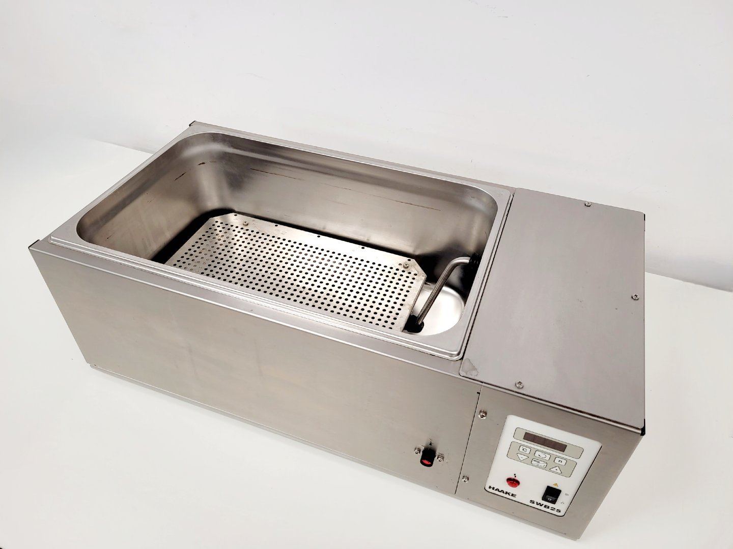 Image of Thermo Haake SWB25 Digital Shaking Water Bath Type: 003-3678 Lab