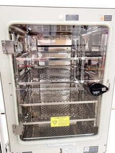 Thumbnail image of Sanyo CO2 laboratory Incubator Model MCO-19AIC (UV) Lab Spares/Repairs
