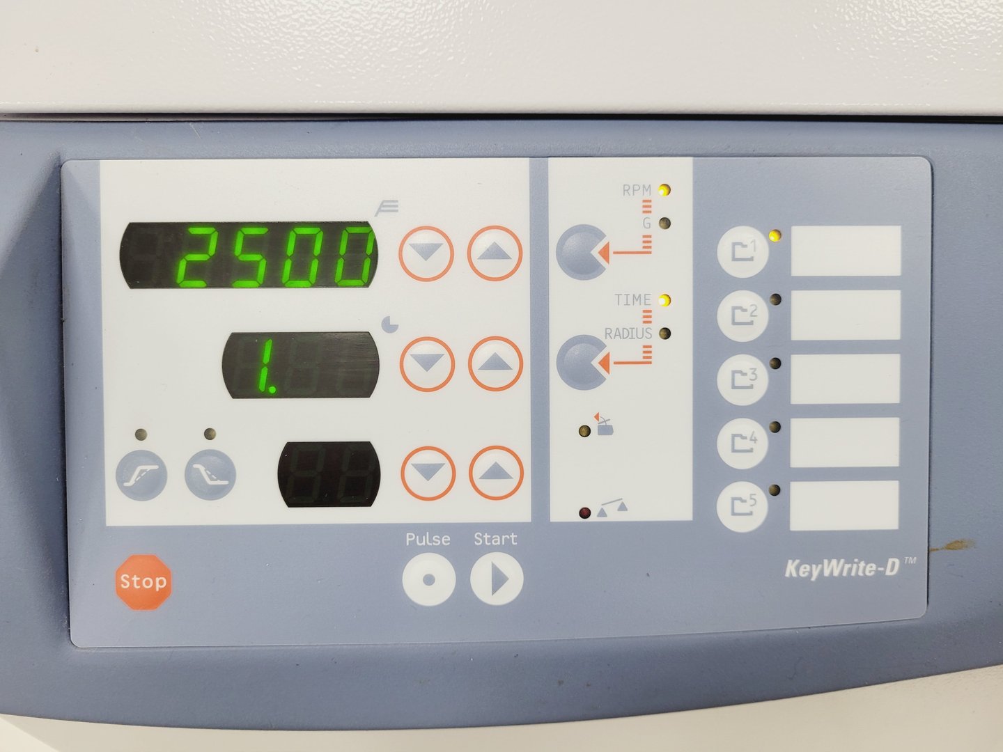 Image of Thermo Electron Corporation Jouan C 4i Benchtop Centrifuge w/ 4750rpm Rotor Lab