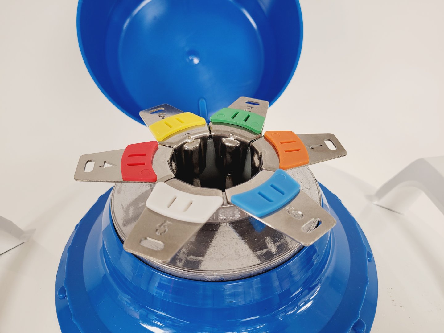 Image of Air Liquide GT35 Liquid Nitrogen Dewar lab