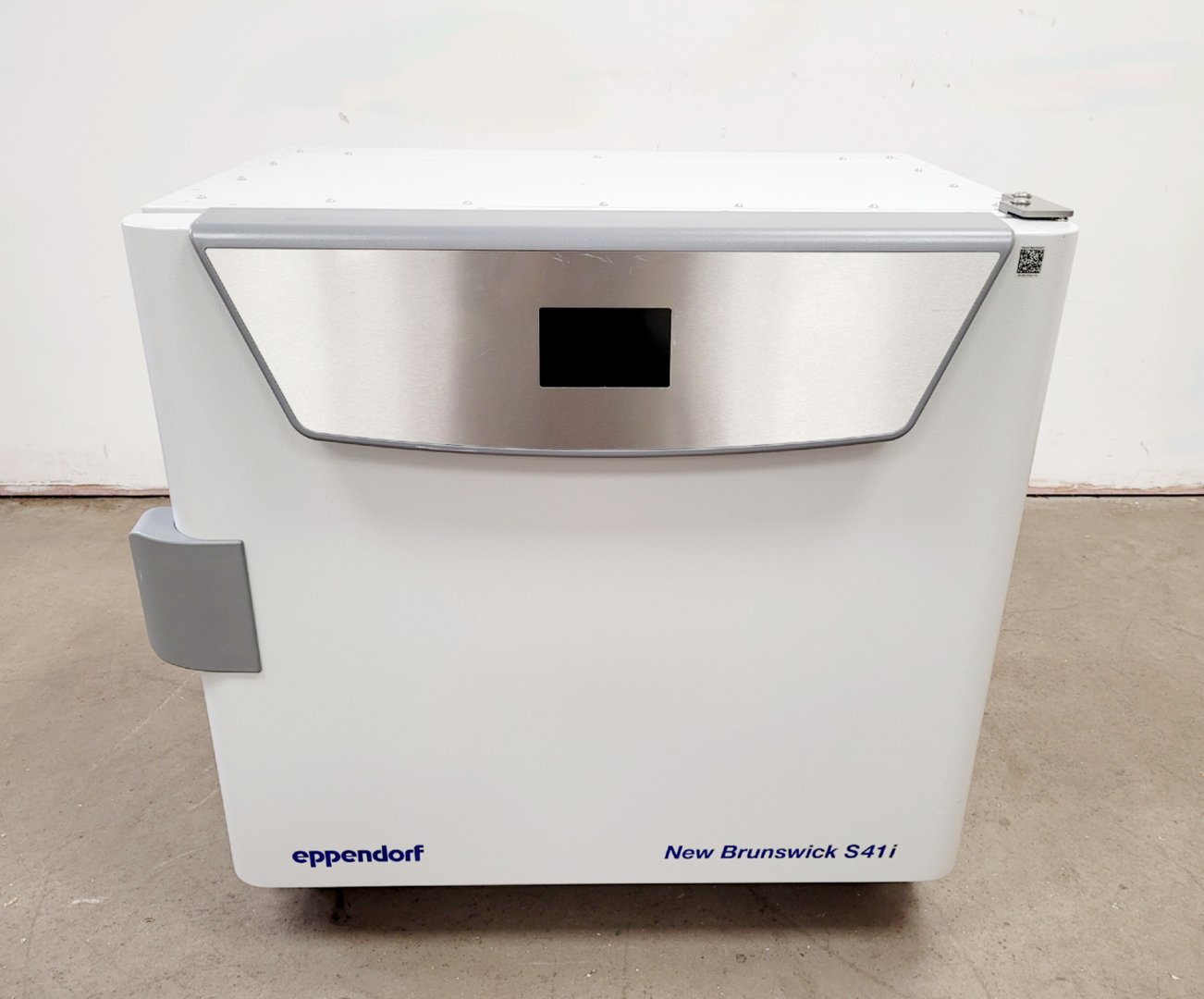 Image of Eppendorf New Brunswick S41i CO2 Incubator Shaker Lab
