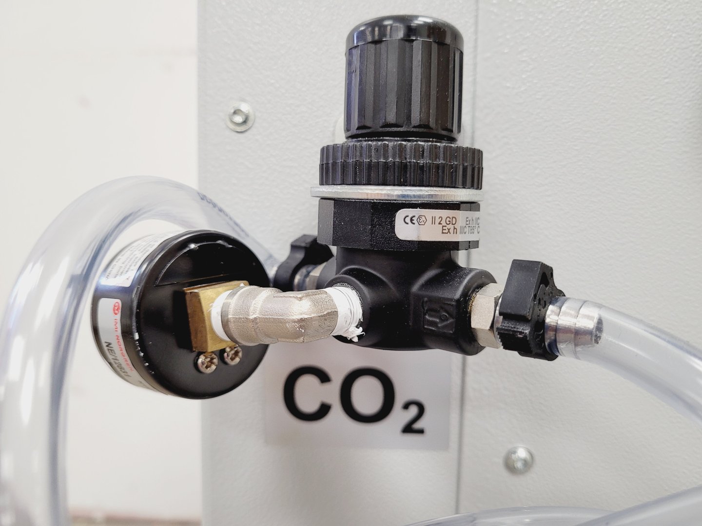 Image of Eppendorf New Brunswick S41i CO2 Incubator Shaker Lab
