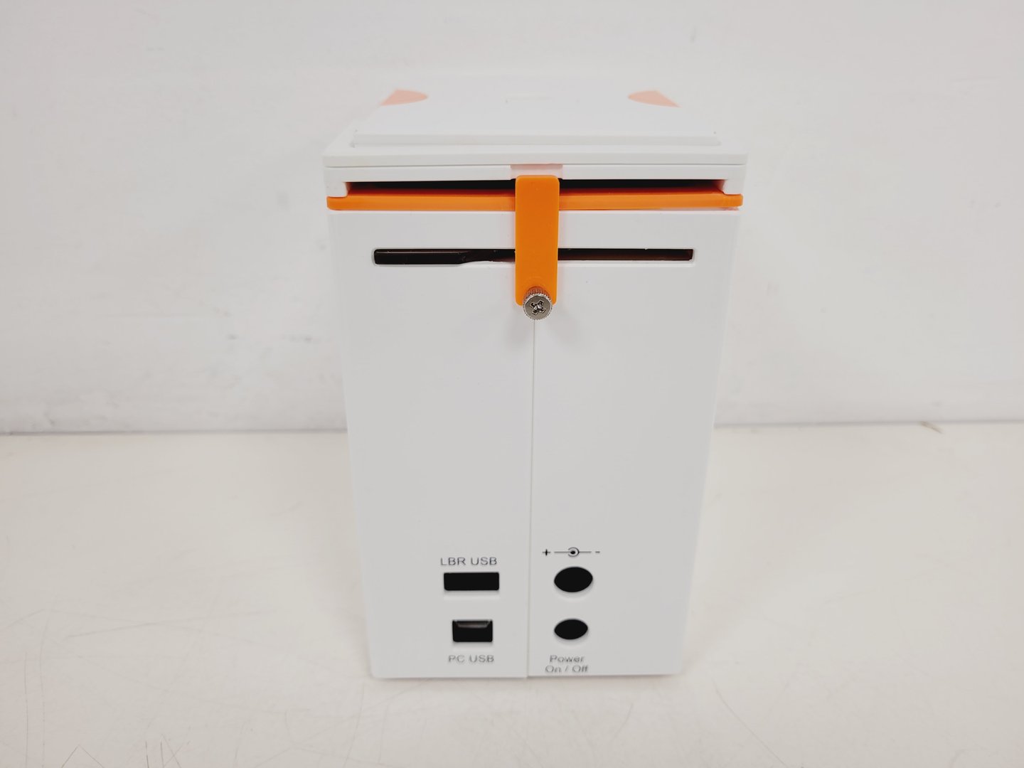 Image of FluidX Perception Barcoded Tube Reader with Accessories Lab