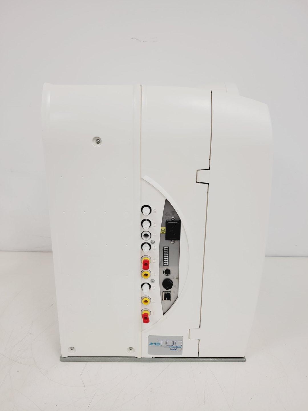 Image of Millipore Milli-Q Advantage A10 with Q-POD Water Purification System Lab
