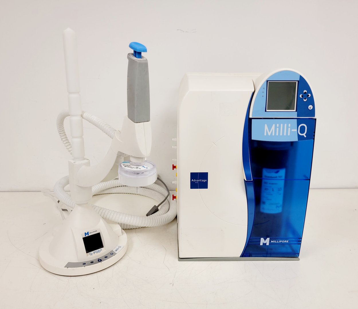 Image of Millipore Milli-Q Advantage A10 with Q-POD Water Purification System Lab