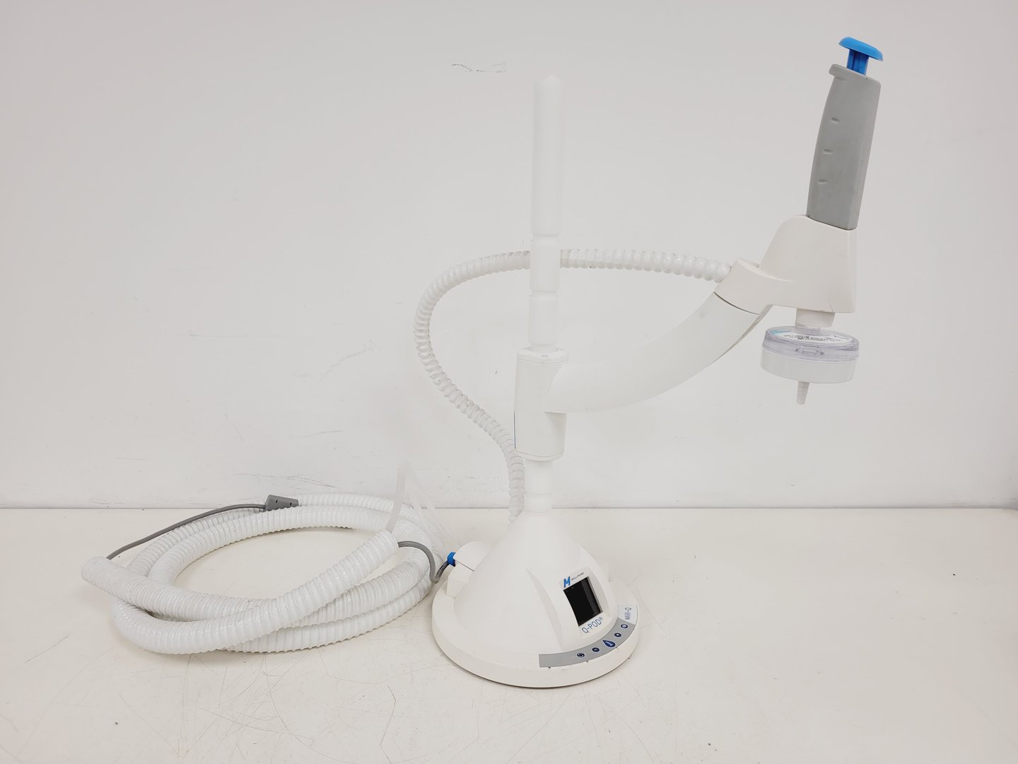 Image of Millipore Milli-Q Advantage A10 with Q-POD Water Purification System Lab