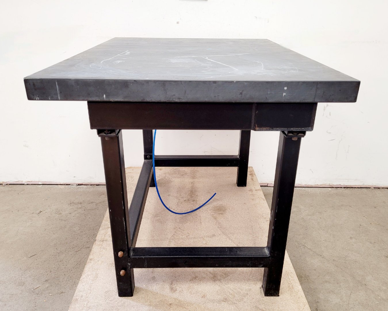Image of Ealing Vibration Isolation Table System Model no. 2436-S.75.4.30 Lab