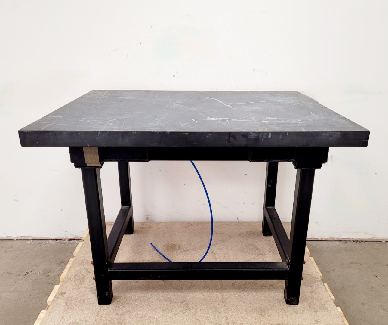 Image of Ealing Vibration Isolation Table System Model no. 2436-S.75.4.30 Lab