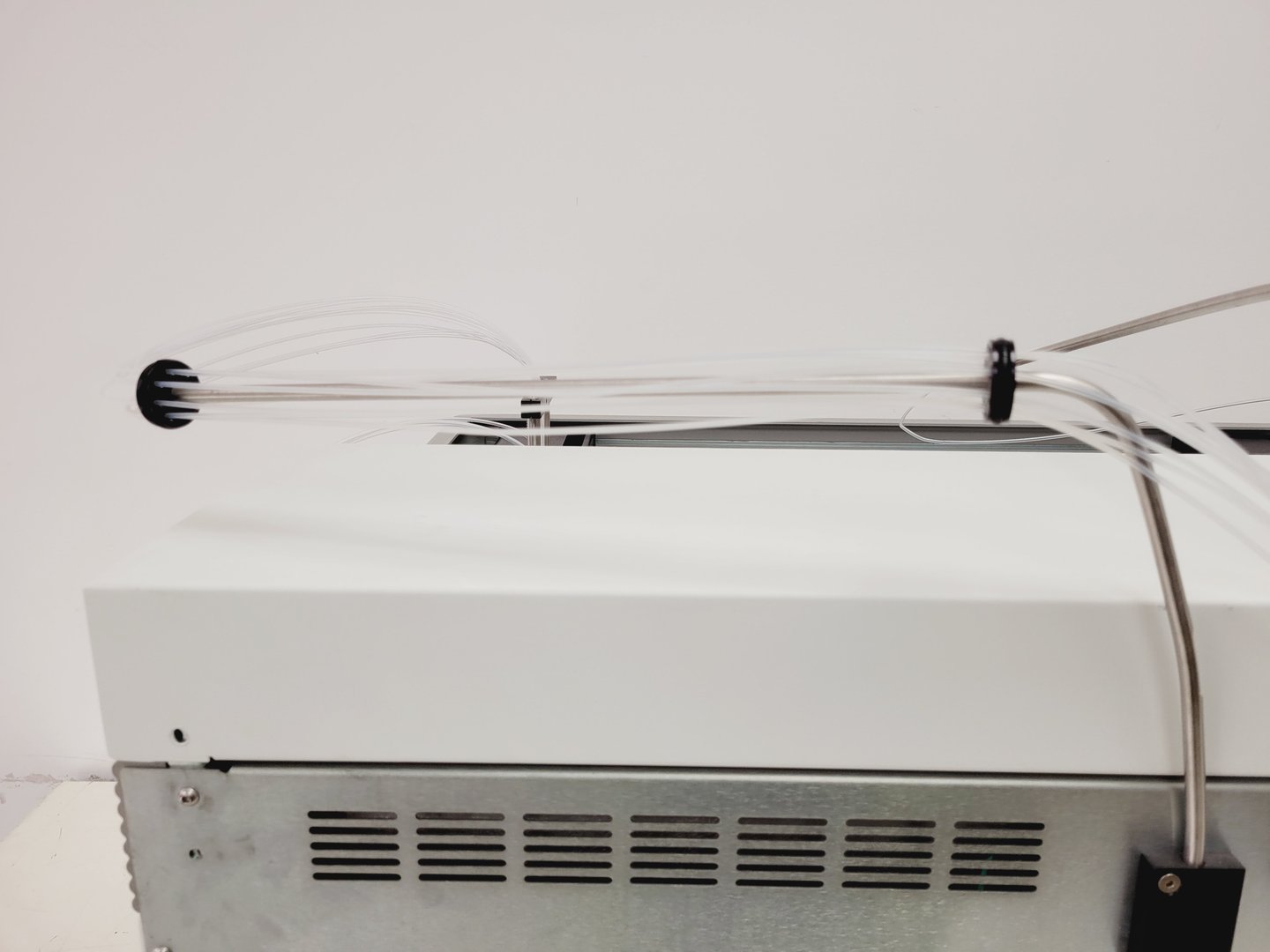 Image of Tecan MiniPrep 75 MSP 9500 Liquid Handler Sample Processer Lab