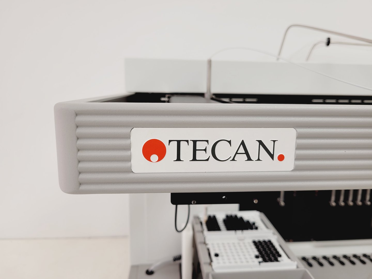 Image of Tecan MiniPrep 75 MSP 9500 Liquid Handler Sample Processer Lab