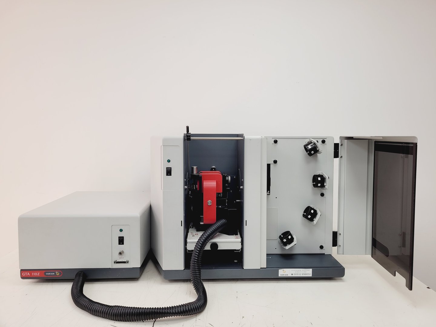 Varian SpectrAA 220Z Atomic Absorption Spectrometer & Accessories