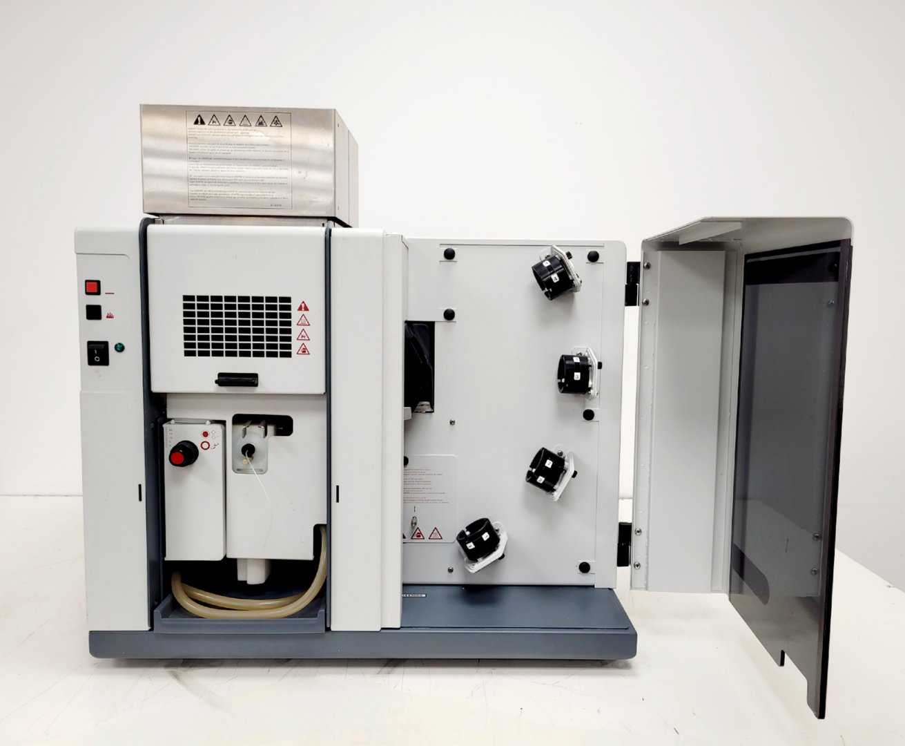 Image of Varian SpectrAA 220FS Atomic Absorption Spectrometer Lab