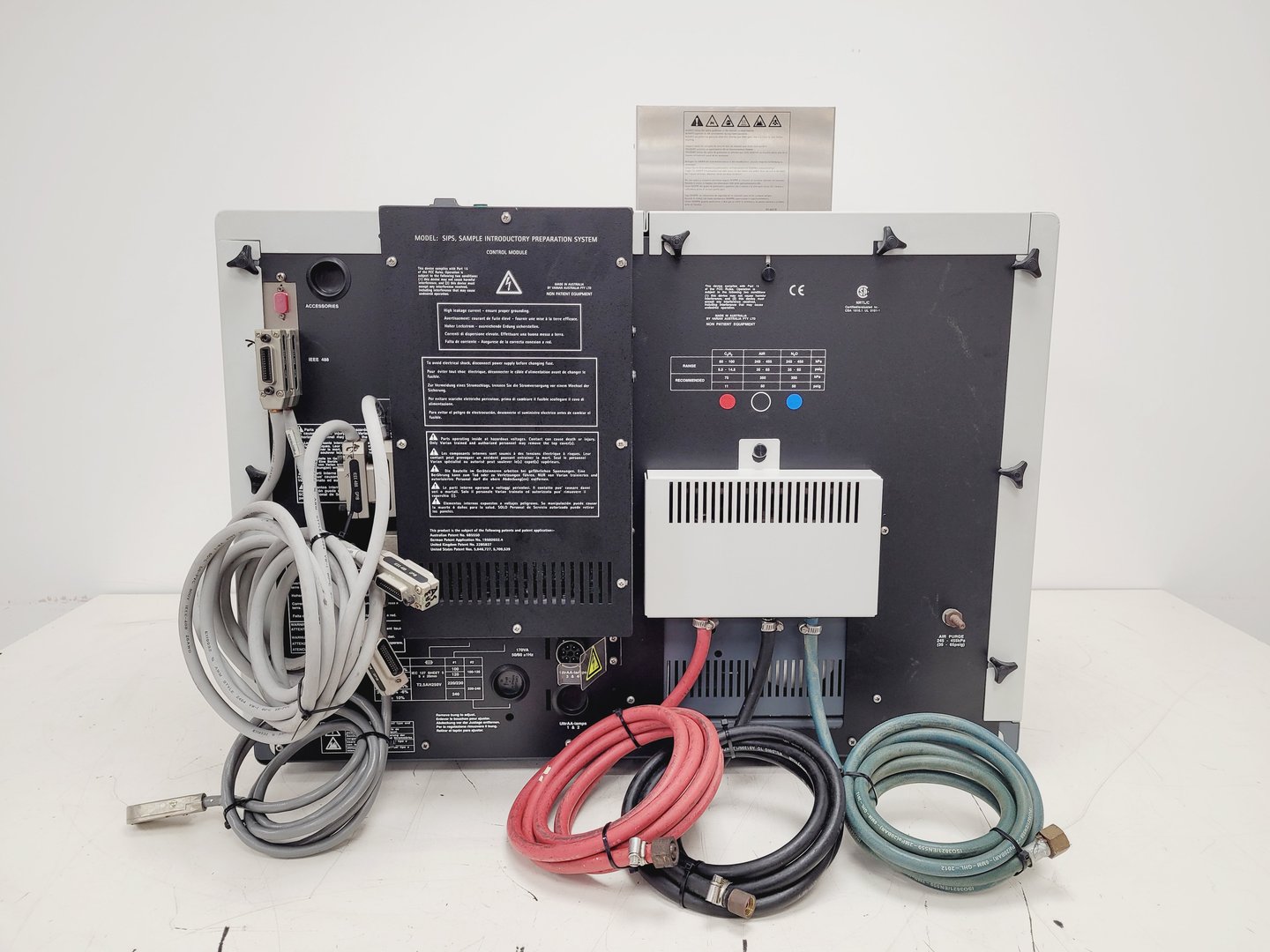 Image of Varian SpectrAA 220FS Atomic Absorption Spectrometer Lab
