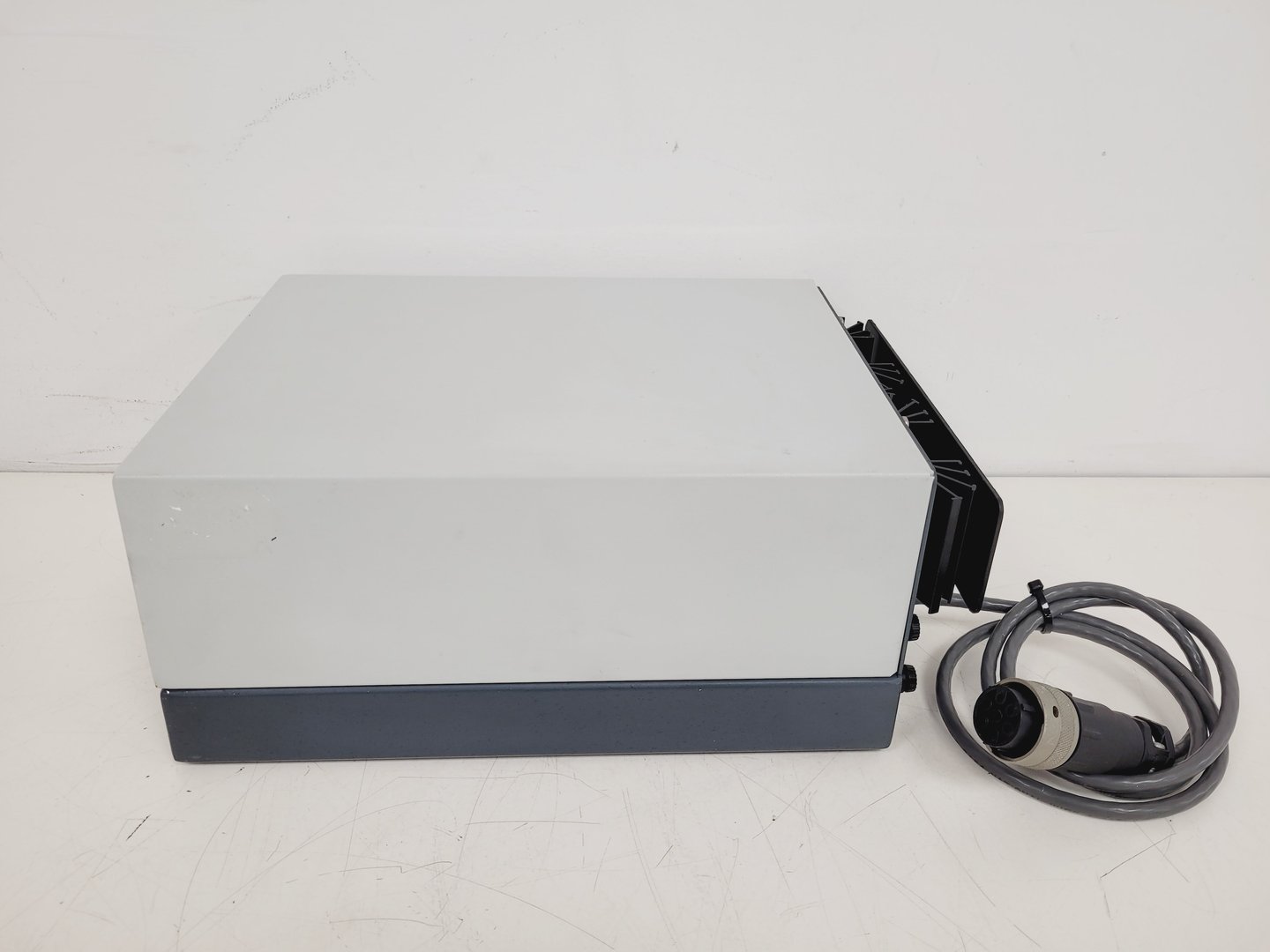Image of Varian SpectrAA 220FS Atomic Absorption Spectrometer Lab