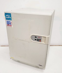 Thumbnail image of Sanyo MCO-17AIC CO2 Laboratory Incubator Lab Faulty CO2