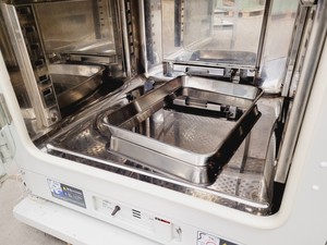 Thumbnail image of Sanyo CO2 Incubator MCO-18AIC (UV) Lab