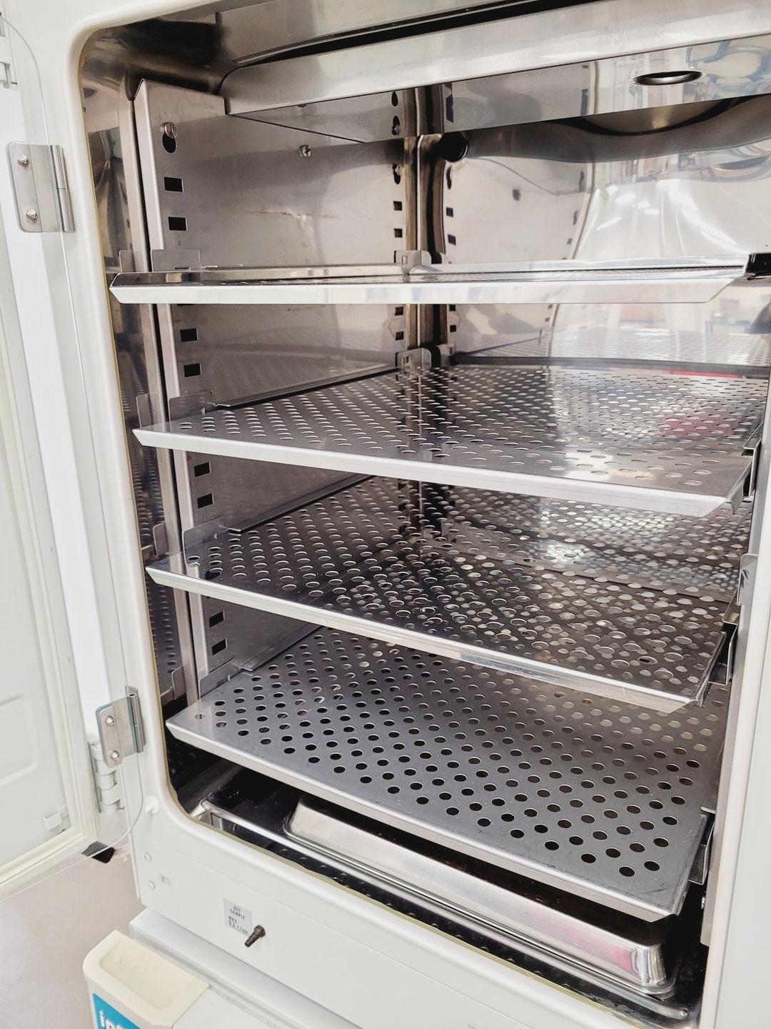 Image of Sanyo CO2 Incubator Double Stack MCO-17AI MCO18AIC (UV) Lab Spares/Repairs