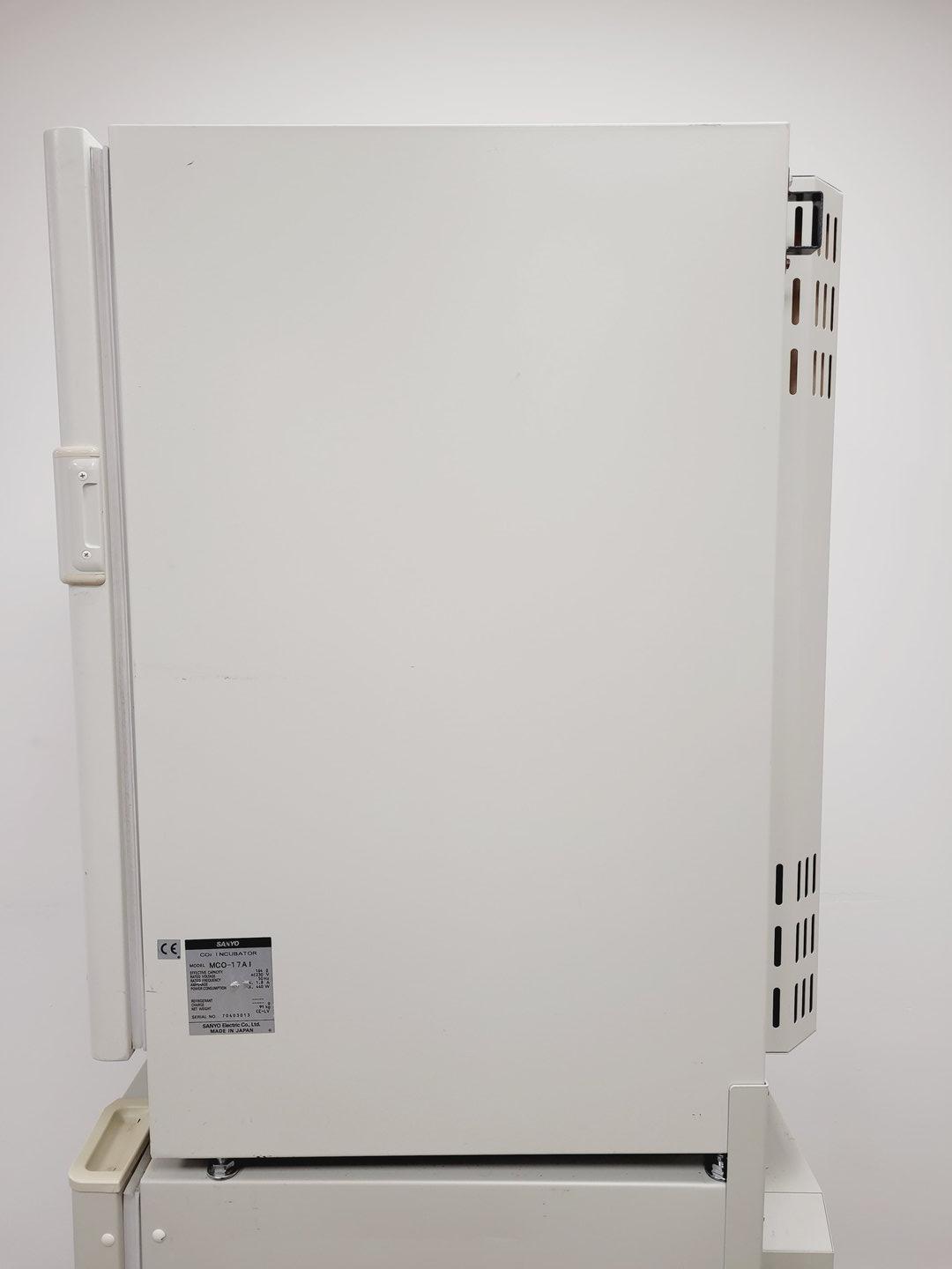 Image of Sanyo CO2 Incubator Double Stack MCO-17AI MCO18AIC (UV) Lab Spares/Repairs