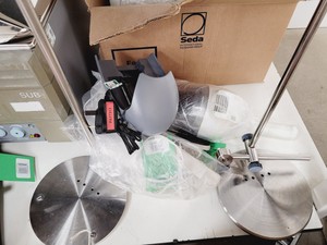 Thumbnail image of Job Lot of Laboratory & IT/AV Equipements - Water baths - Glassware 