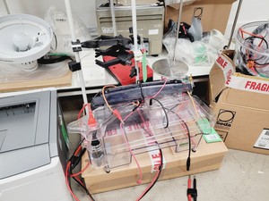Thumbnail image of Job Lot of Laboratory & IT/AV Equipements - Water baths - Glassware 