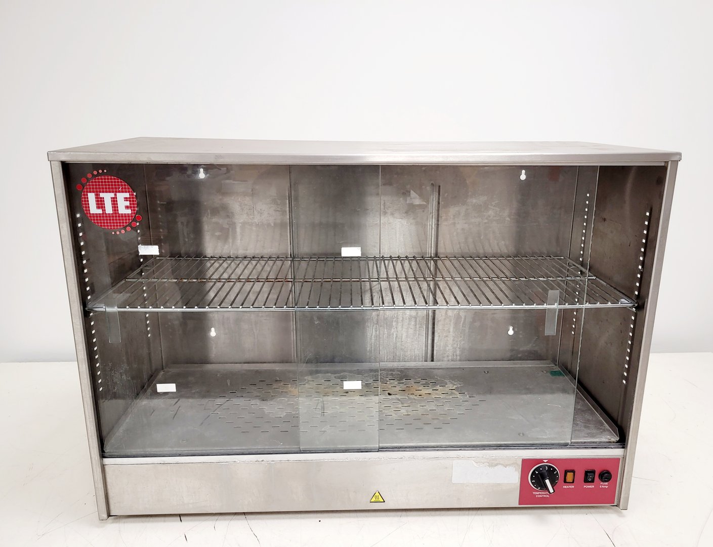 Image of LTE Scientific Benchtop Laboratory Drying Cabinet Model 322/0101/00 Lab