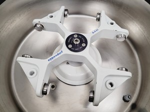 Thumbnail image of Eppendorf 5810 R Refrigerated Centrifuge with A-4-81 4000rpm  Rotor Lab