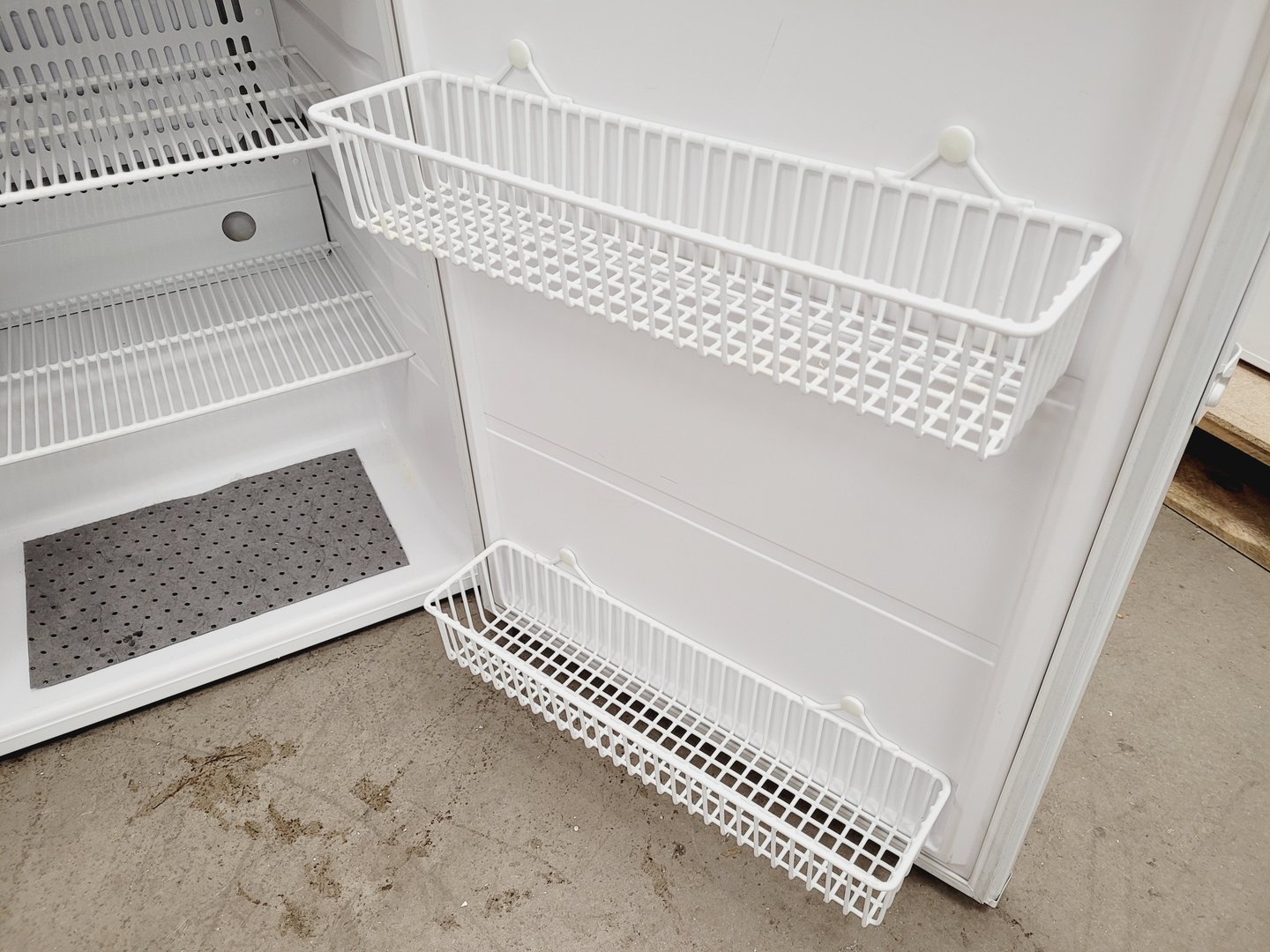 Image of Thermo Scientific ES Series Laboratory Refrigerator 151R-AEV-TS Lab