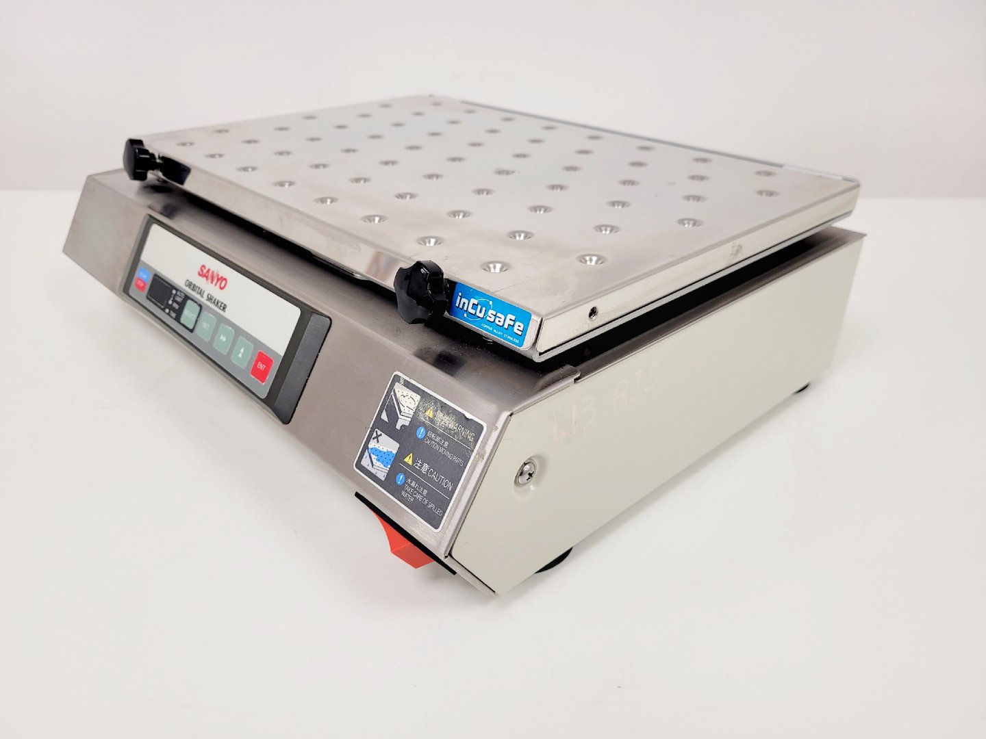 Image of SANYO MIR-S100 Orbital Platform Benchtop Laboratory Shaker Lab