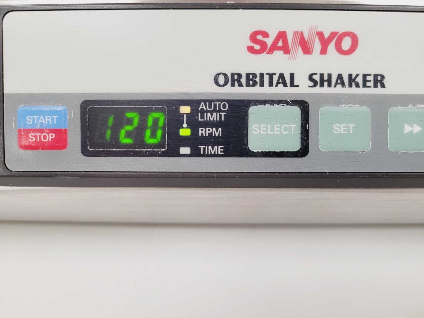 Image of SANYO MIR-S100 Orbital Platform Benchtop Laboratory Shaker Lab