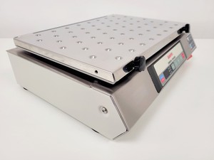 Thumbnail image of SANYO MIR-S100 Orbital Benchtop Platform Shaker Lab