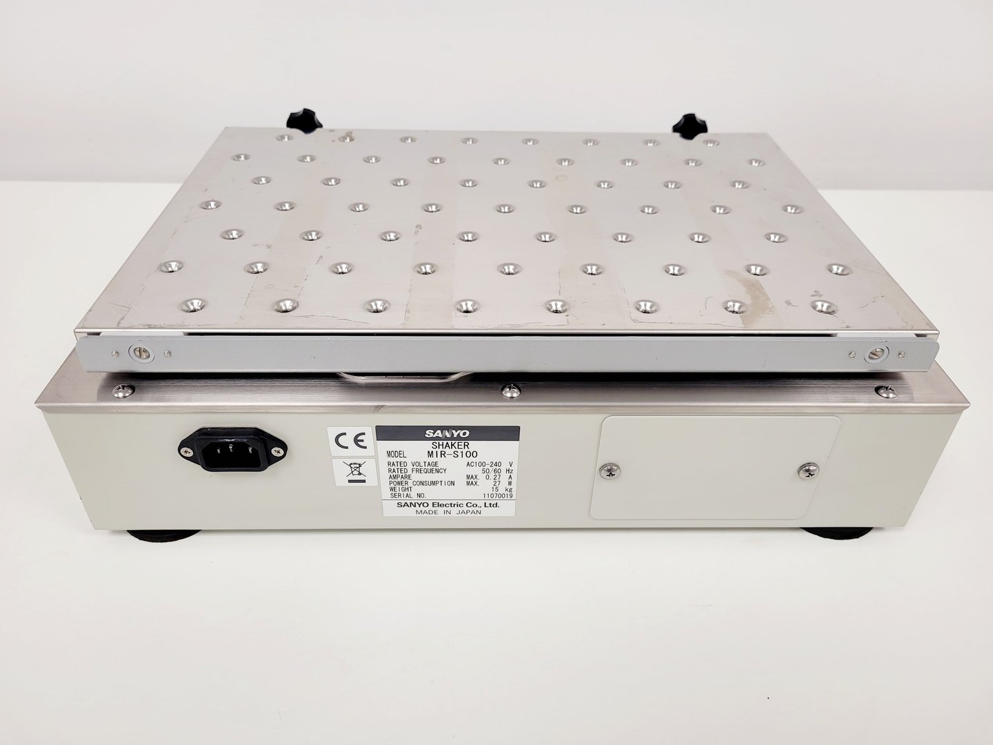 Image of SANYO MIR-S100 Platform Orbital Benchtop Shaker Lab