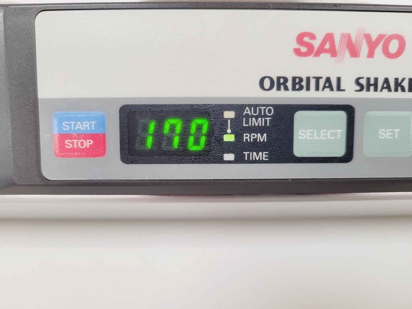 Image of SANYO MIR-S100 Platform Orbital Benchtop Shaker Lab
