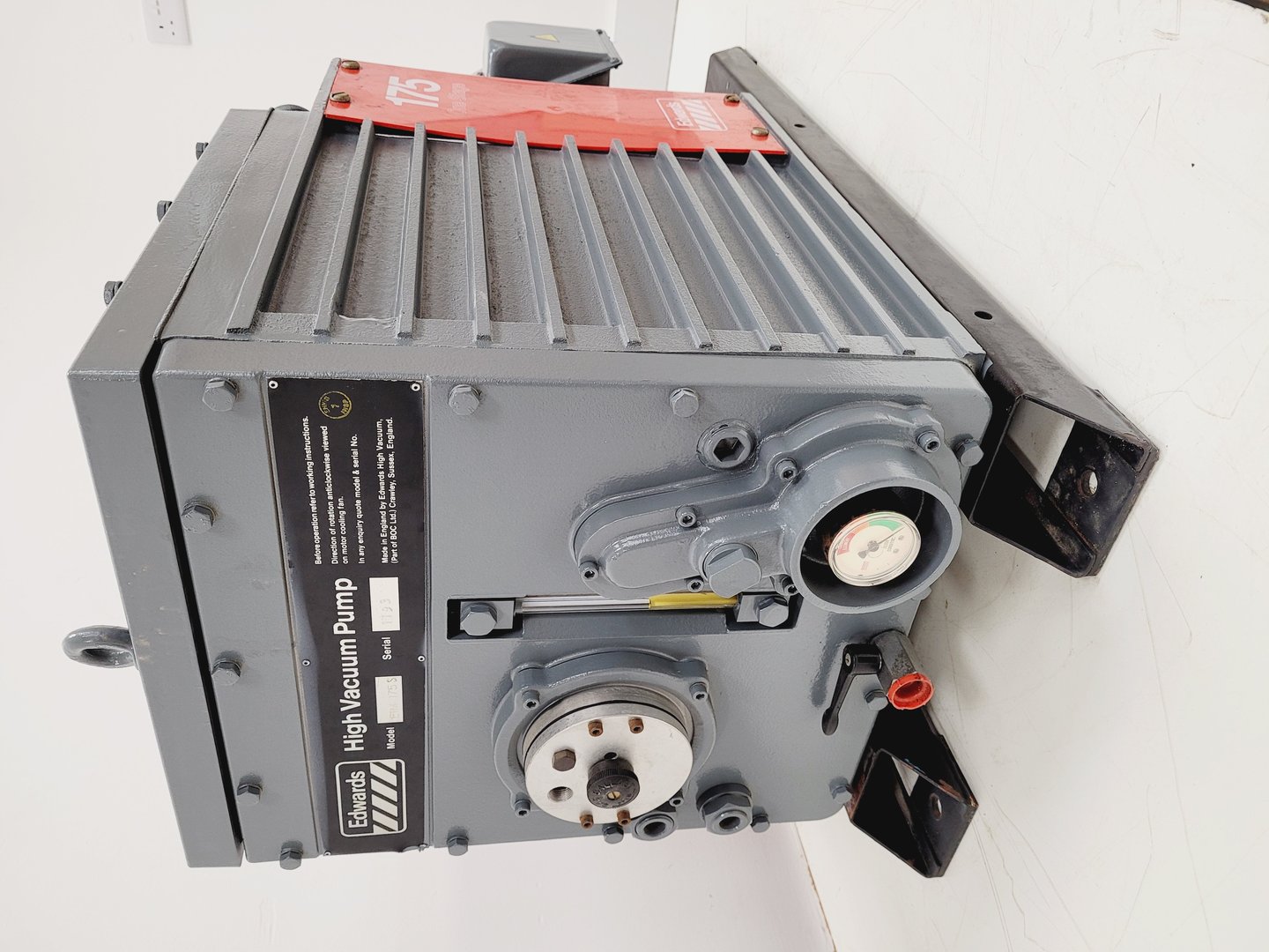 Image of Edwards E1M 175S  175 One Stage High Vacuum Pump Lab