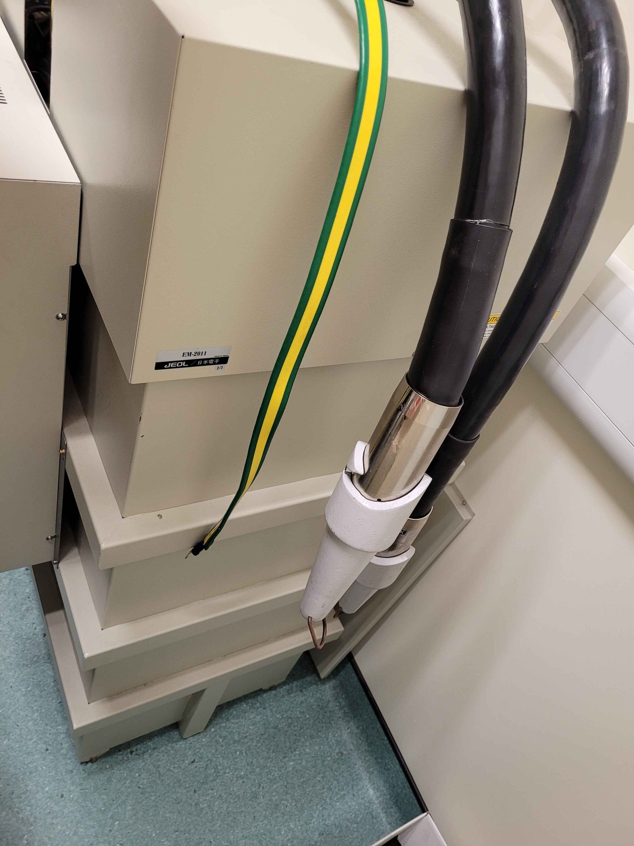 Image of JEOL JEM2011 Transmission Electron Microscope TEM with CCD Camera & EDX S/R