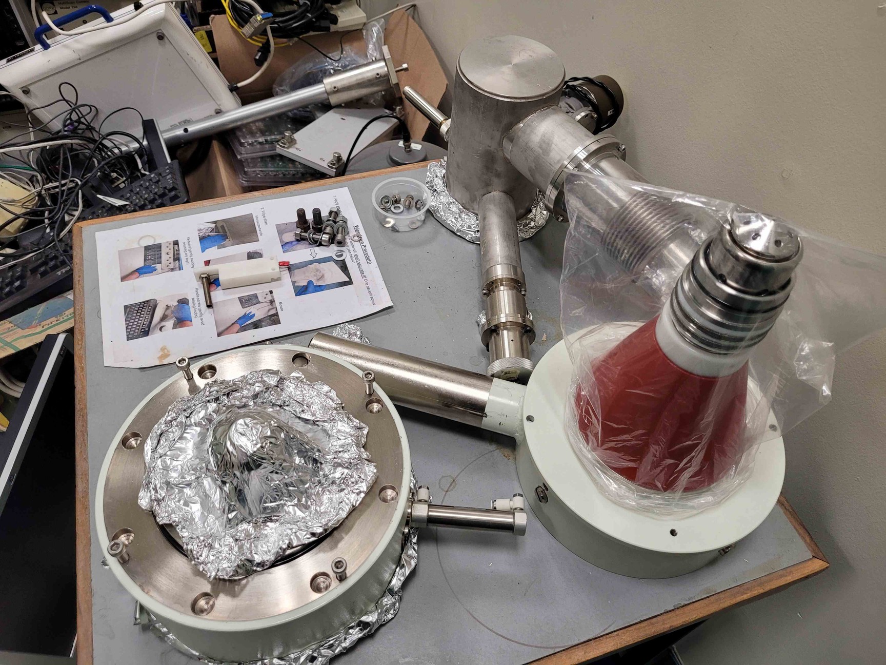 Image of JEOL JEM2011 Transmission Electron Microscope TEM with CCD Camera & EDX S/R