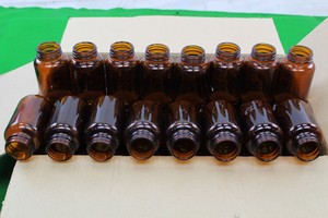 Thumbnail image of Large Lot of Laboratory Glassware - Duran Bottles, Beakers, Flasks, Tubes 