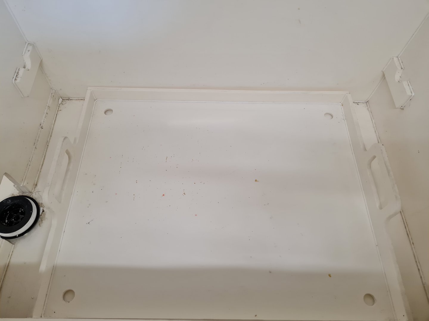 Image of Semper Filtration Fume Cupboard & Washing Facility Lab