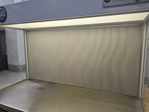 Thumbnail image of Envair Laminar Flow Cabinet Lab