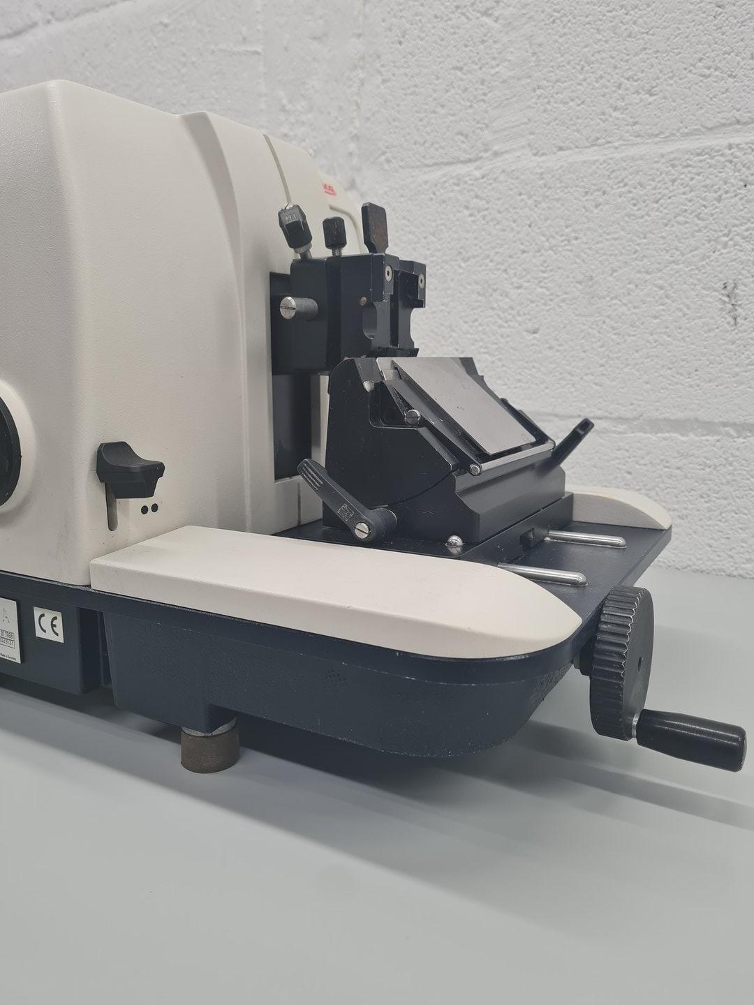 Image of Leica Instruments Model RM2135 Rotary Microtome Lab