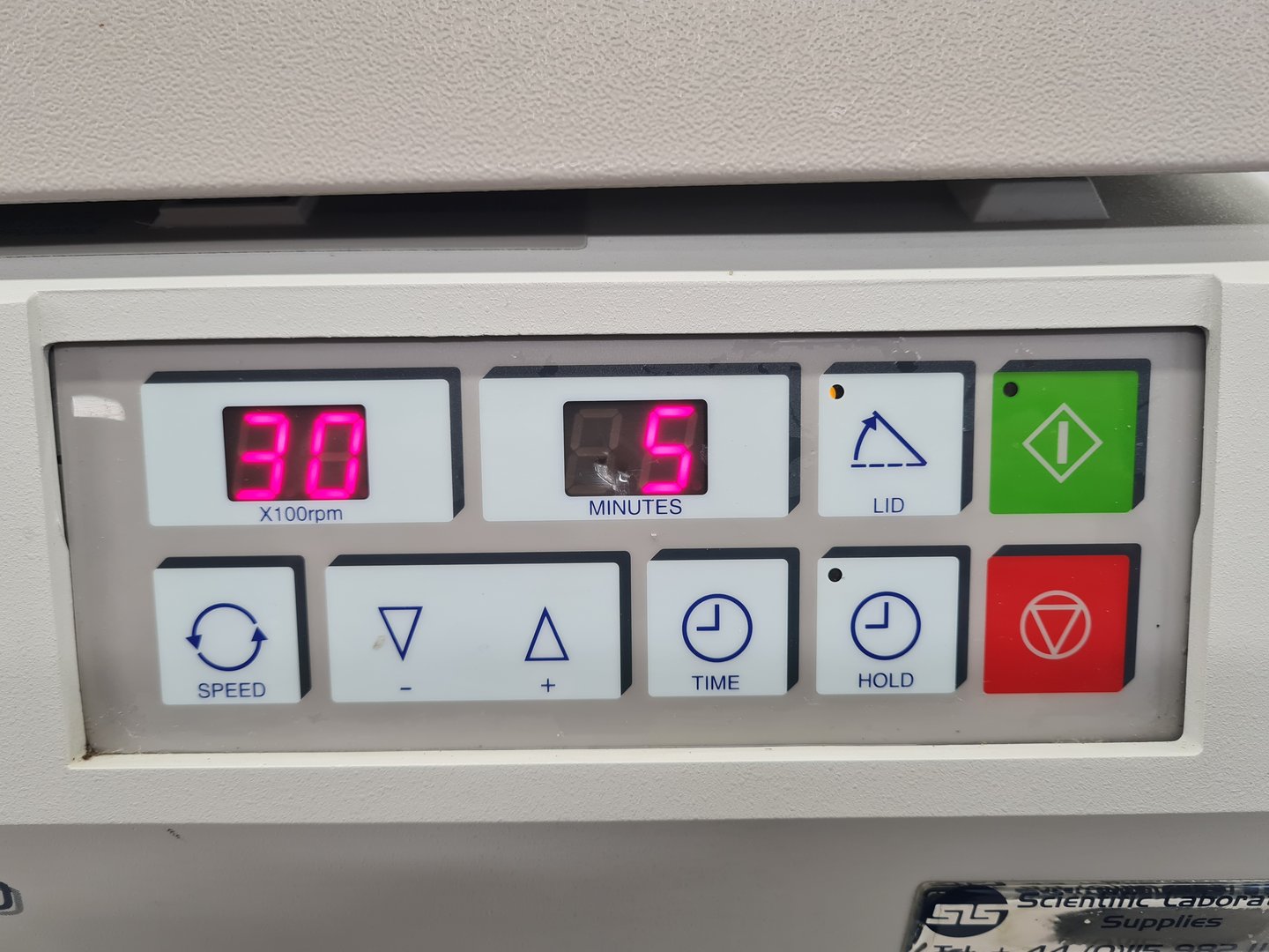 Image of MSE Mistral 1000 Benchtop Centrifuge with 6000 rpm Rotor Lab
