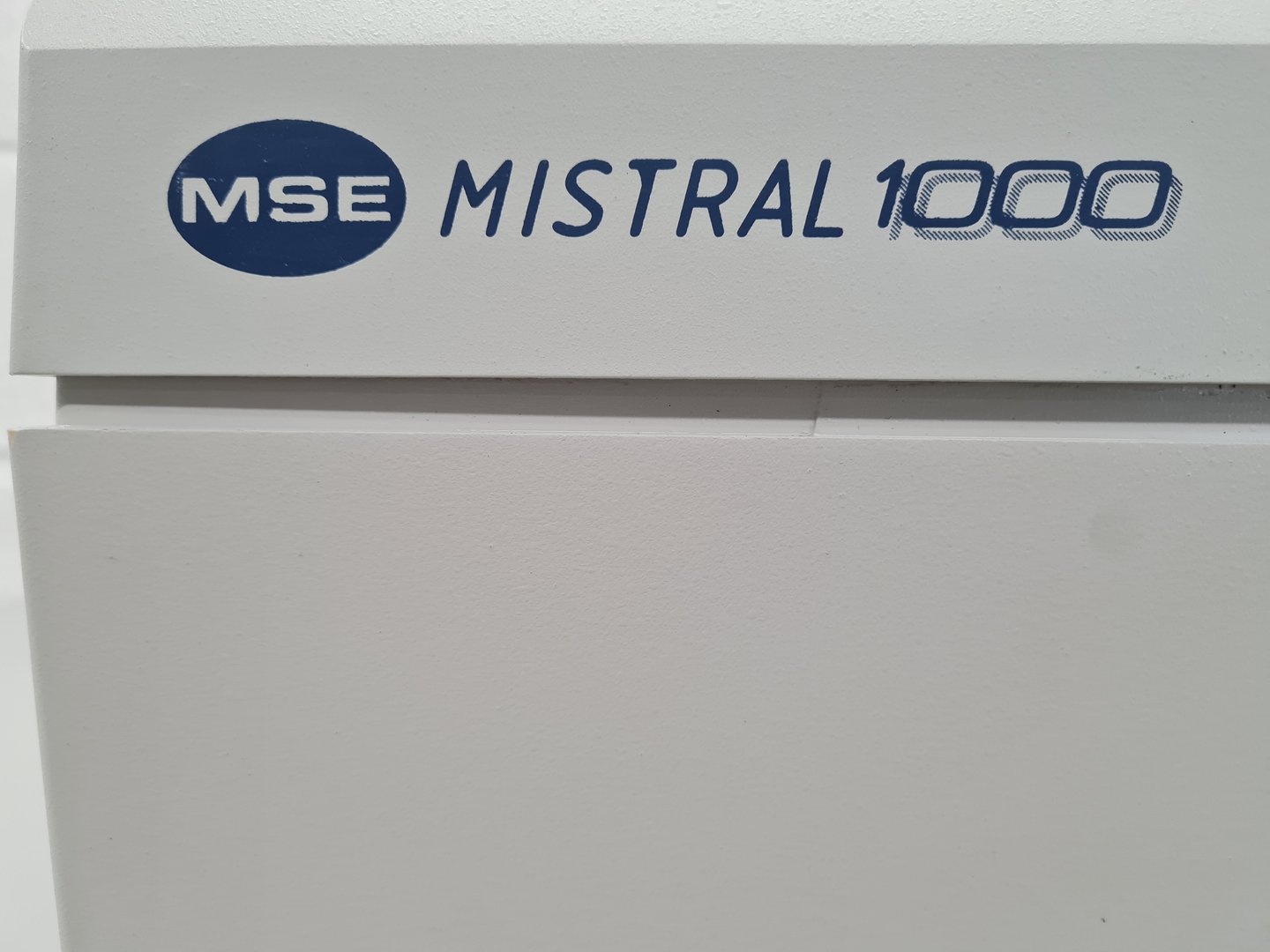 Image of MSE Mistral 1000 Benchtop Centrifuge with 6000 rpm Rotor Lab