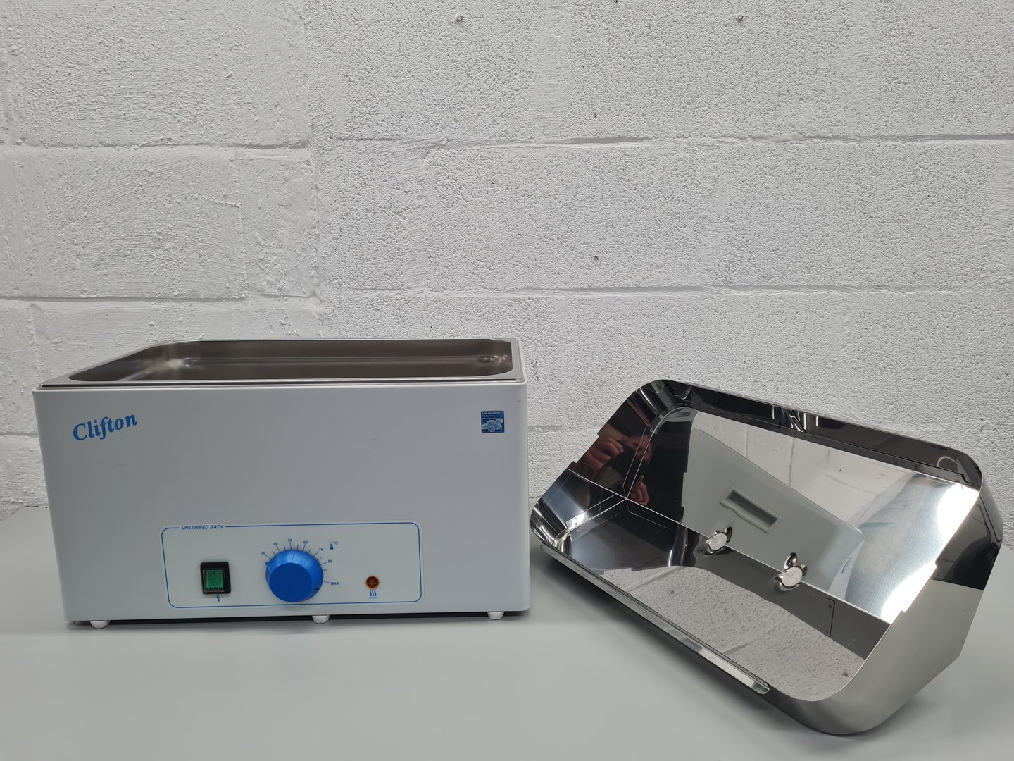 Image of Clifton Unstirred Water Bath NE1-28 Lab