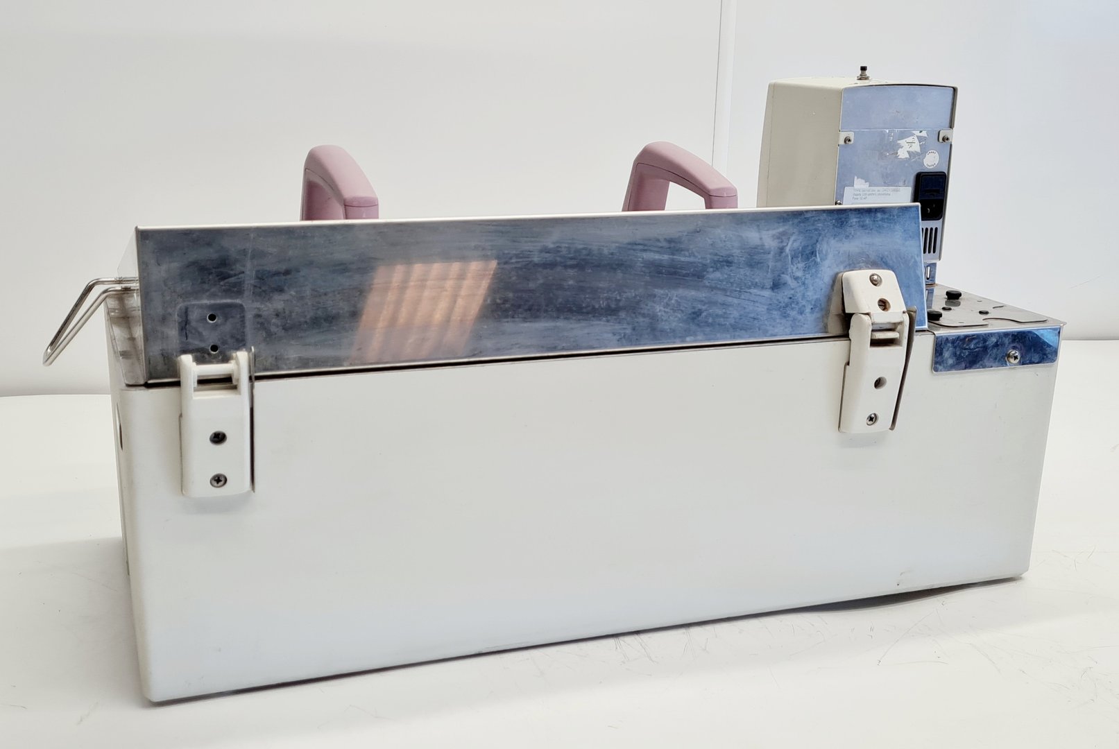 Image of Grant 38L Stirred Water Bath with GD100 Heater GD100–S38 Lab