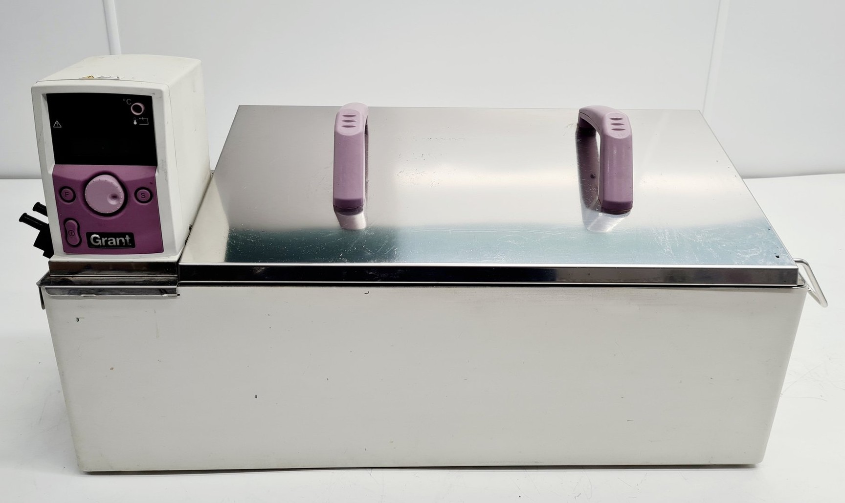 Image of Grant 38L Water Bath with GR150 Stirrer Heater Lab