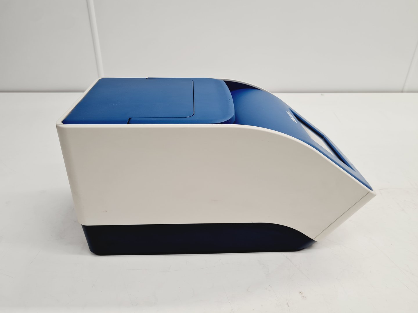 Image of Applied Biosystems Veriti 96 Well Thermal Cycler PCR/DNA Lab