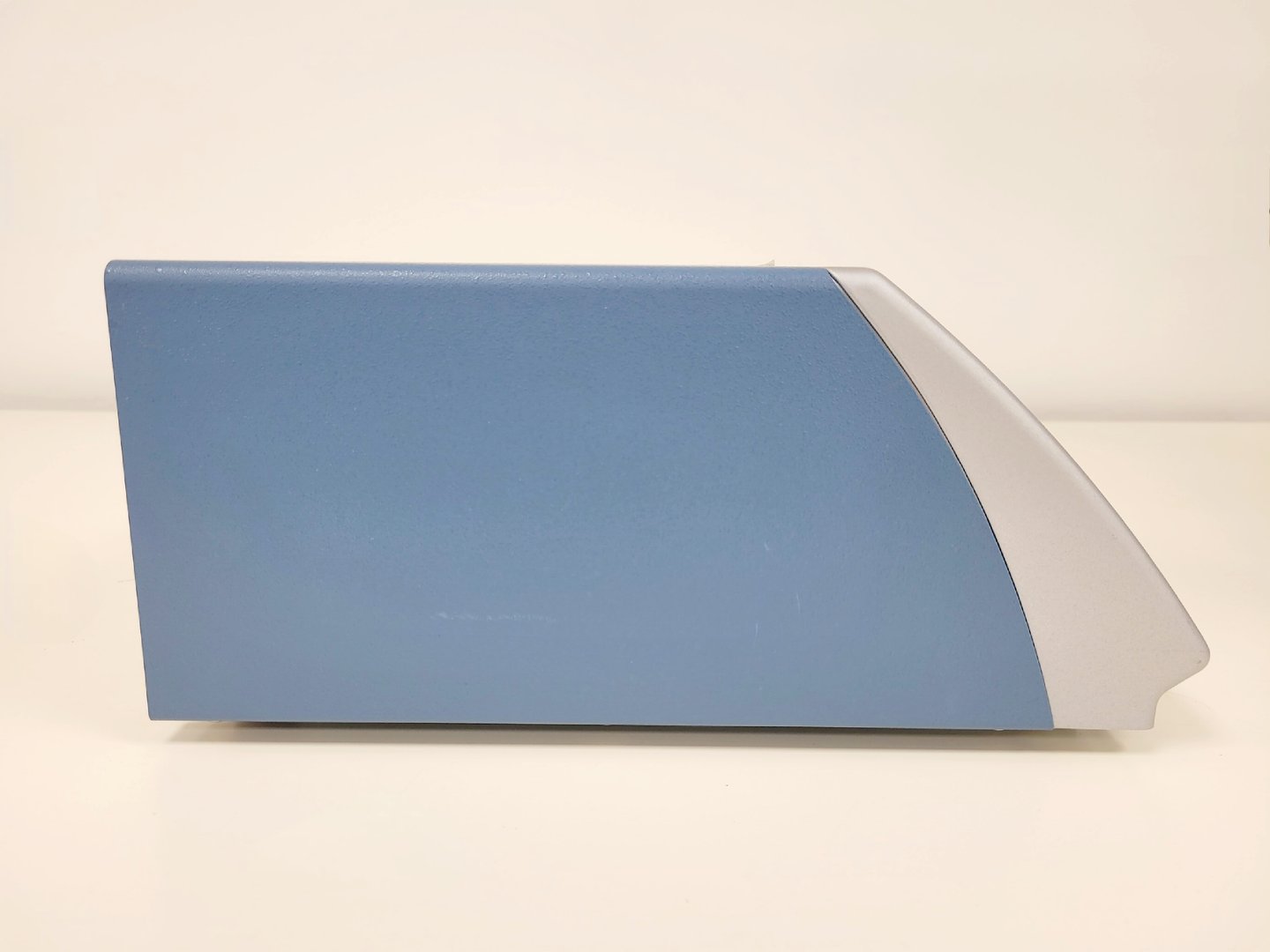 Image of Qsonica Q125 processor CL-18 Sonicator Probe and Sound-Dampening Enclosure