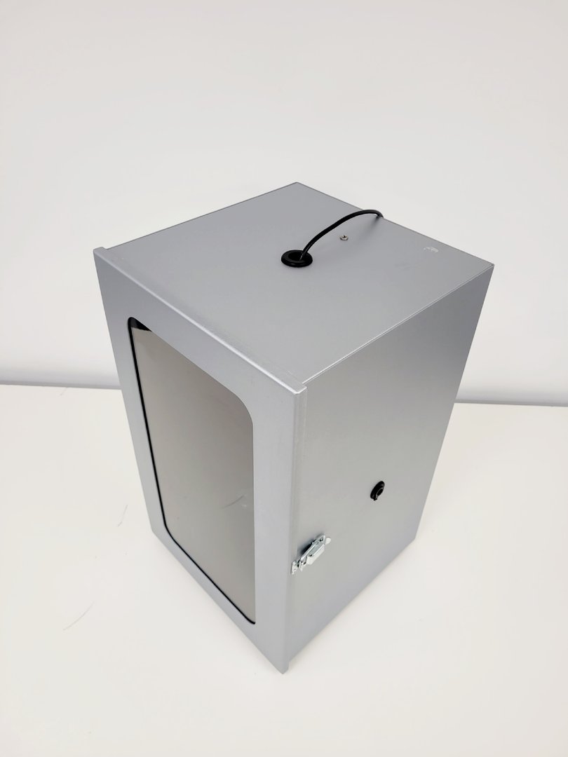 Image of Qsonica Q125 processor CL-18 Sonicator Probe and Sound-Dampening Enclosure
